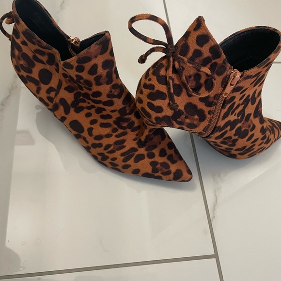 NWT!!!Women's Pointed Toe Back Bow Side! ✨✨✨ - Picture 4 of 6